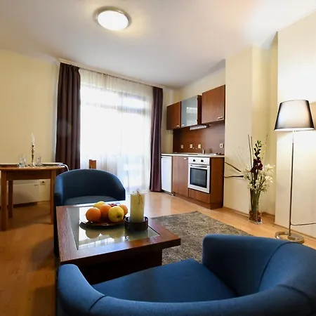 Dolomiti Aparthotel *